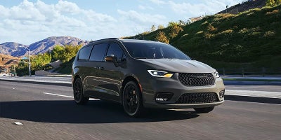 New Chrysler Pacifica Touring L